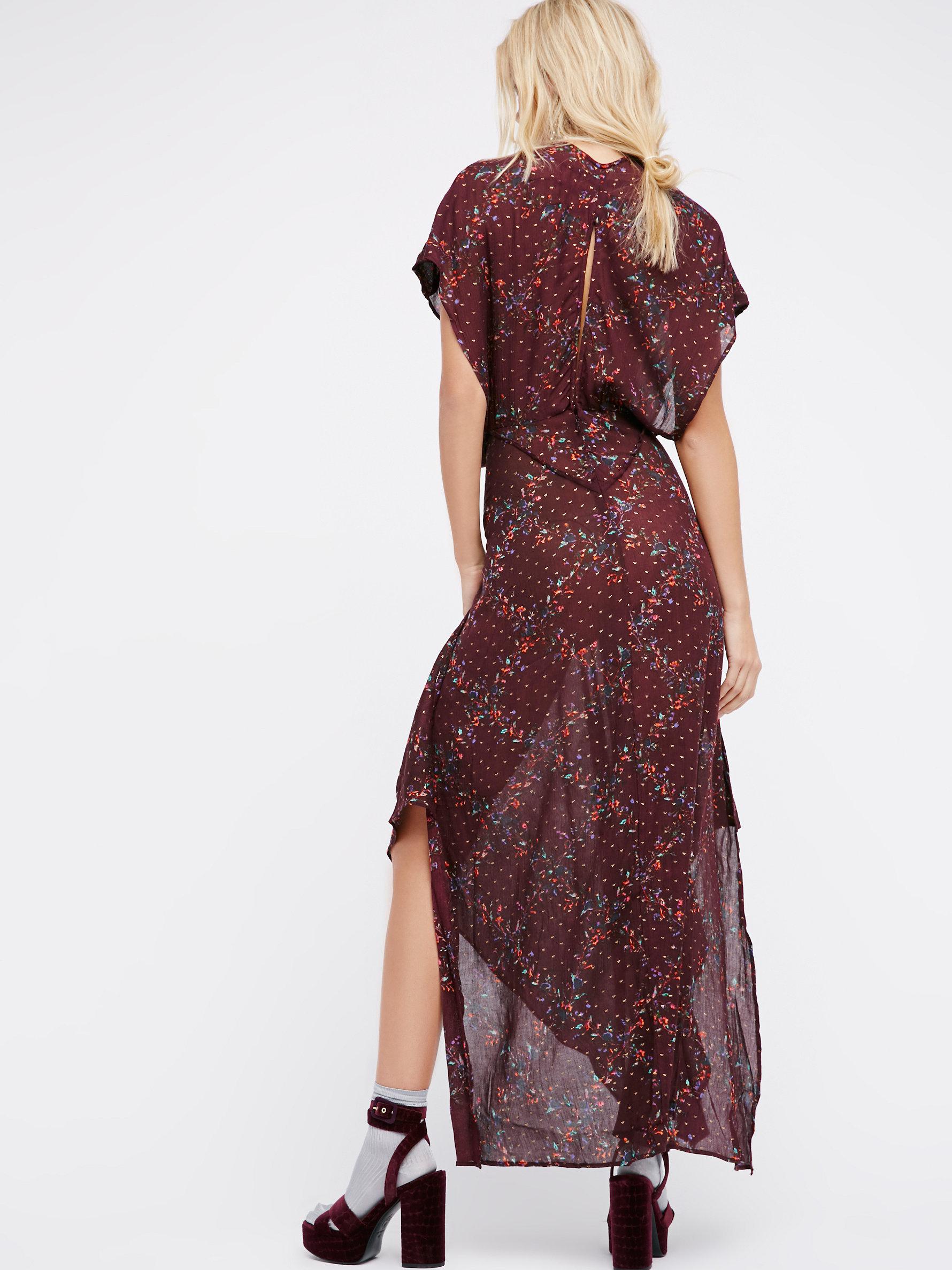 Livia Maxi | Beautiful maxi dress featuring a floral print allover ... Livia Maxi | Beautiful maxi dress featuring a floral print allover ...
